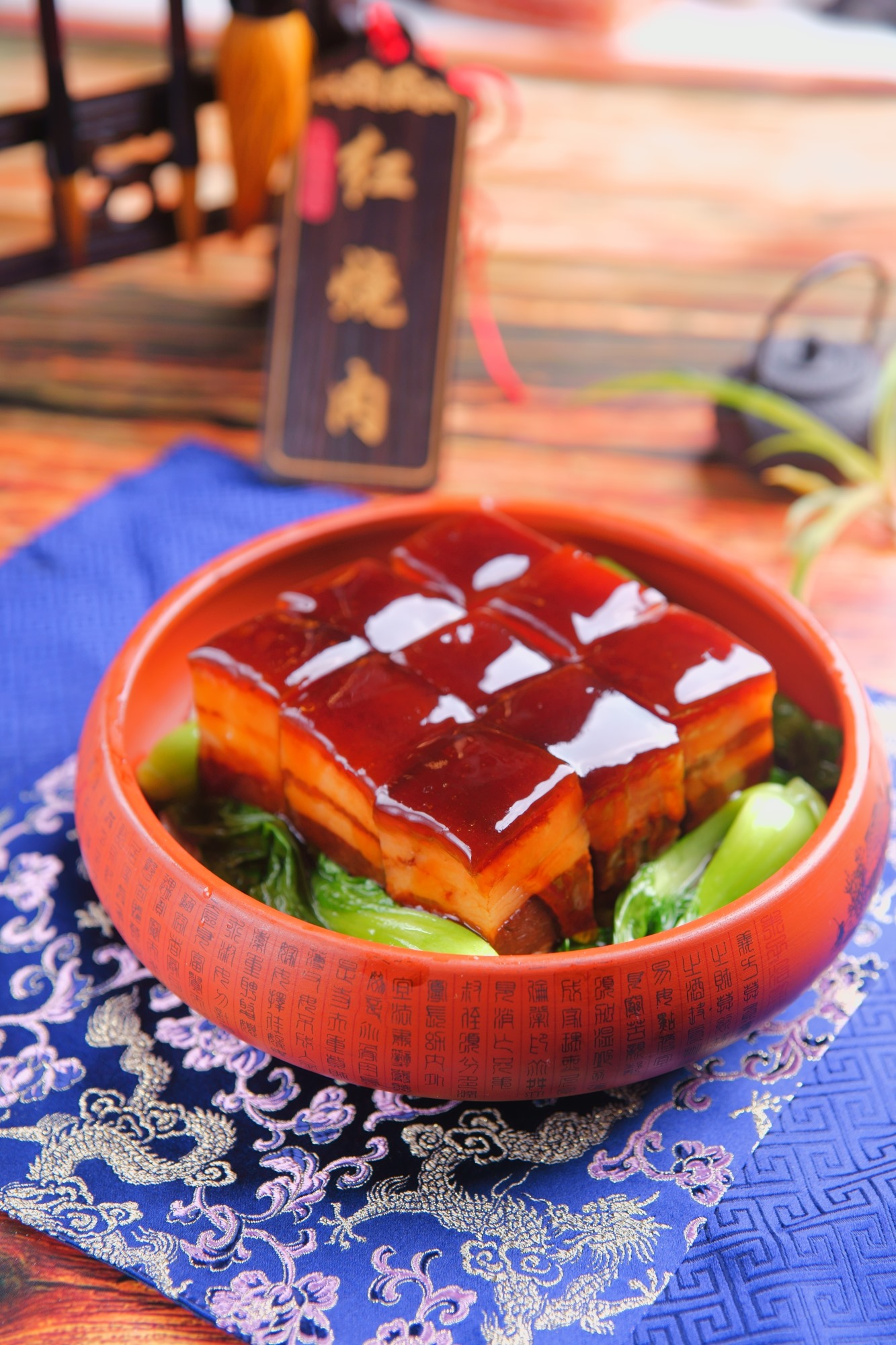 怎样才能做出这种腔调的"本帮红烧肉"