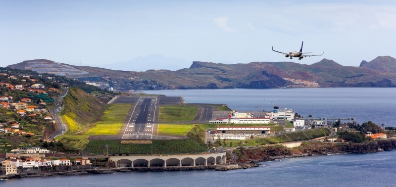 《马德拉机场更名之争》 马德拉机场要更名为c罗机场,葡萄牙政府到底