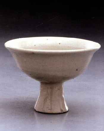 定州西关窑址出土 元 定窑白釉高足杯