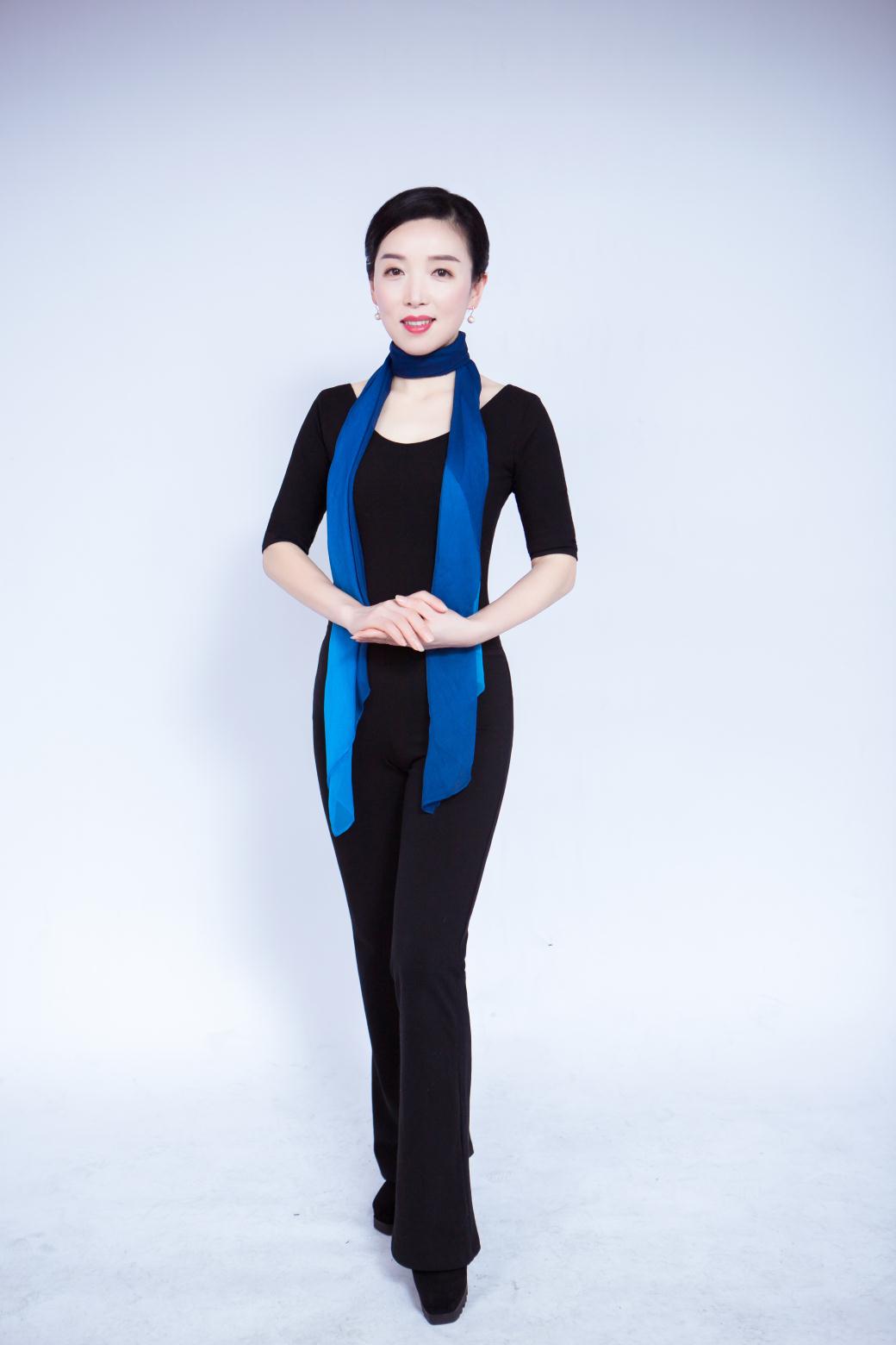 教育部中成协形象设计师 注册国际少儿礼仪培训师 青少年形体礼仪培训